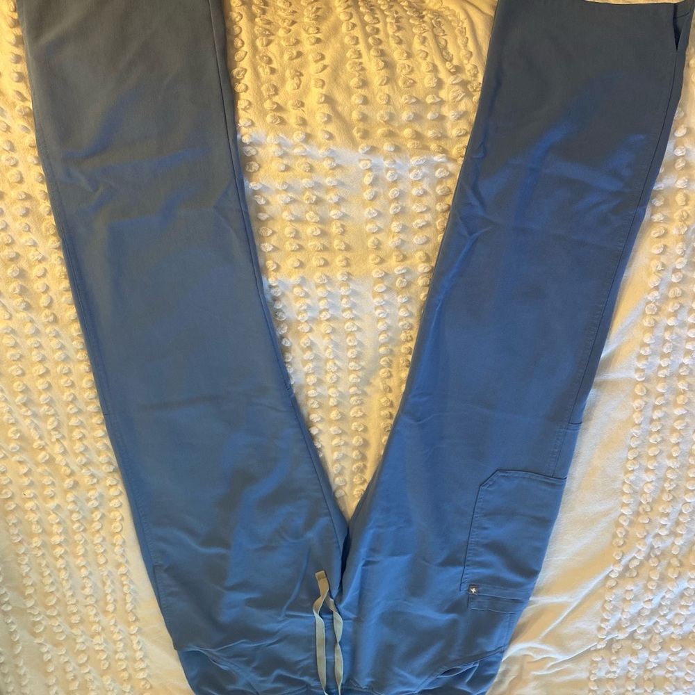 Figs Casma scrub top and kade cargo scrub bottoms in Ceil Blue